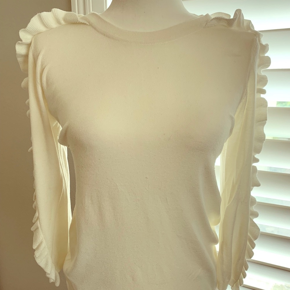 Philosophy cream pull over sweater